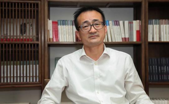 上海财经大学校长刘元春曾说:中国的消费率偏低,根本原因在于工资水平的不足,有人认