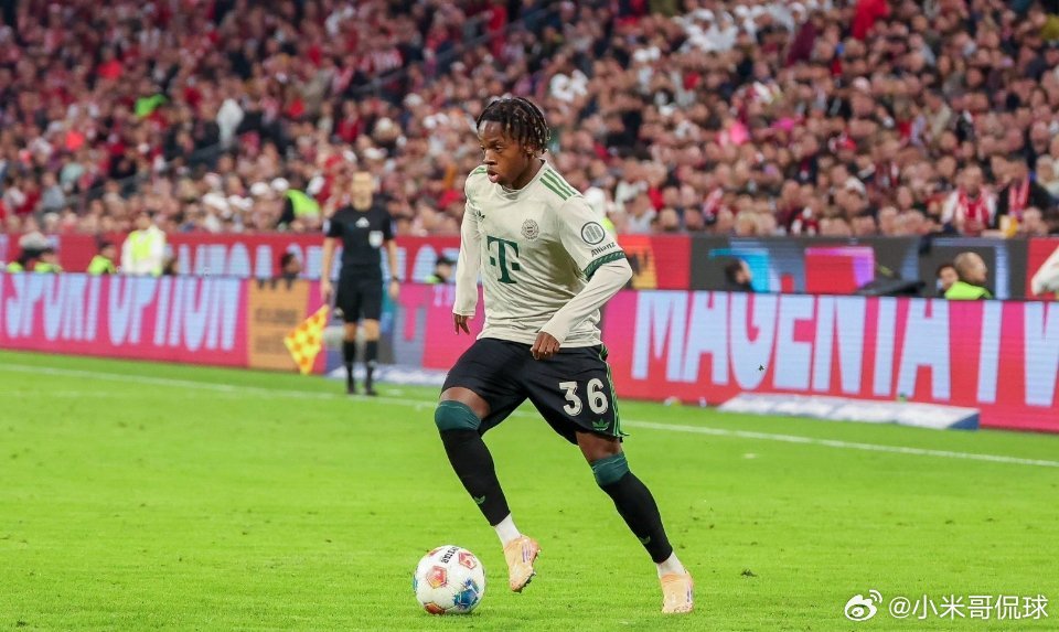 伦纳特·卡尔目前正处于飞速上升期，而拜仁慕尼黑的另一位天才球员迈克也渴望尽快给孔