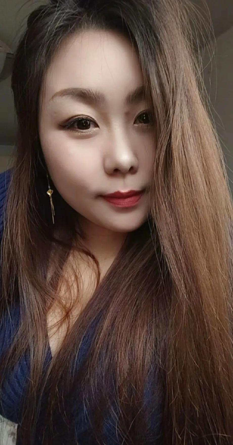 现在已经对男人爱情不感兴趣了只想让人给我讲唐诗宋词讲杜牧停车坐爱枫林