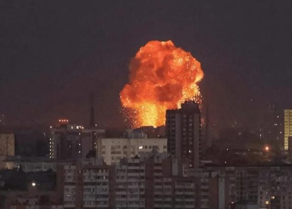 乌克兰瘫痪2天后，泽连斯基向特朗普求助，没想到被普京抢先一步1月20日凌晨，