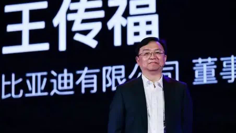 1300万辆！当比亚迪宣布这个消息后，这完全是压死燃油车的最后一根稻草。前不久比