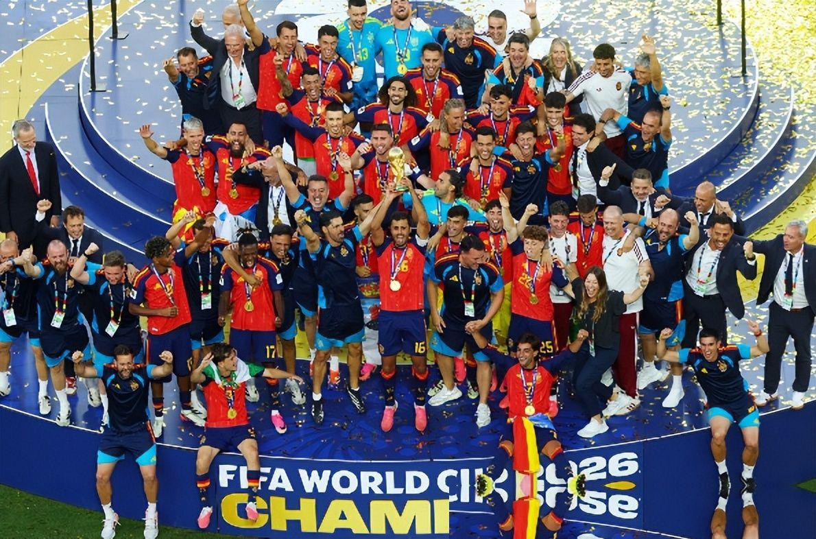 西班牙这次夺冠，拿到的不只是一座大力神杯。根据FIFA此前公布的分配方案，202