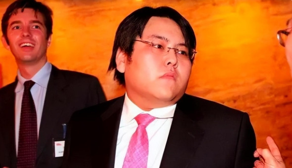 2010年那会儿，车晓根本不听爸妈劝，一门心思就想嫁给山西首富李兆会。可结婚后，