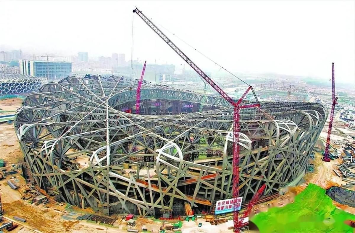 鸟巢“账本”曝光：占北京黄金位置，斥35亿建成的“鸟巢”，自从建成后，每年光维护