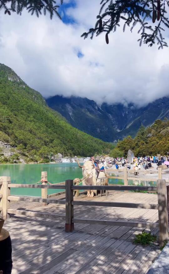 玉龙雪山今日实况，适合游玩