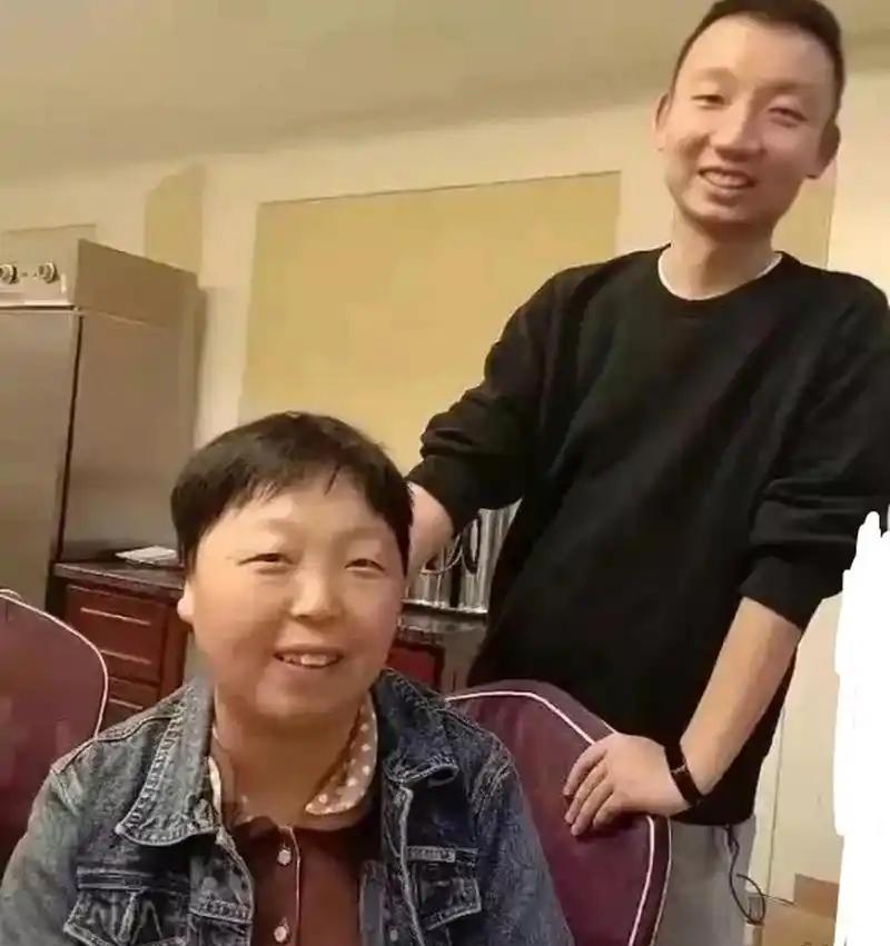 有时候一个人说出的一句话，真把人吓坏了！当年姚策见到郭大叔，感觉哪里见过，就突然