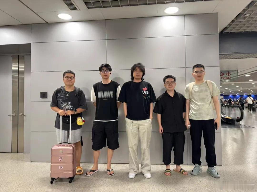 YB加油啊，自费队要打出自费队的风采啊！dota2​​​