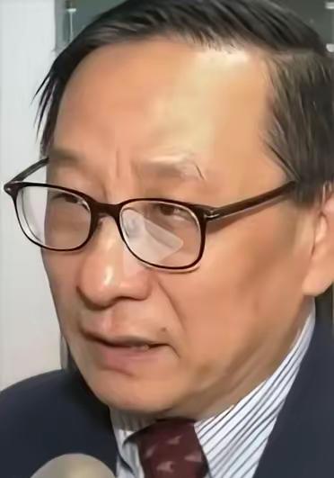 🌞高志凯这回捅了马蜂窝。他公开建议英伟达在华销售AI芯片时，需预缴15%