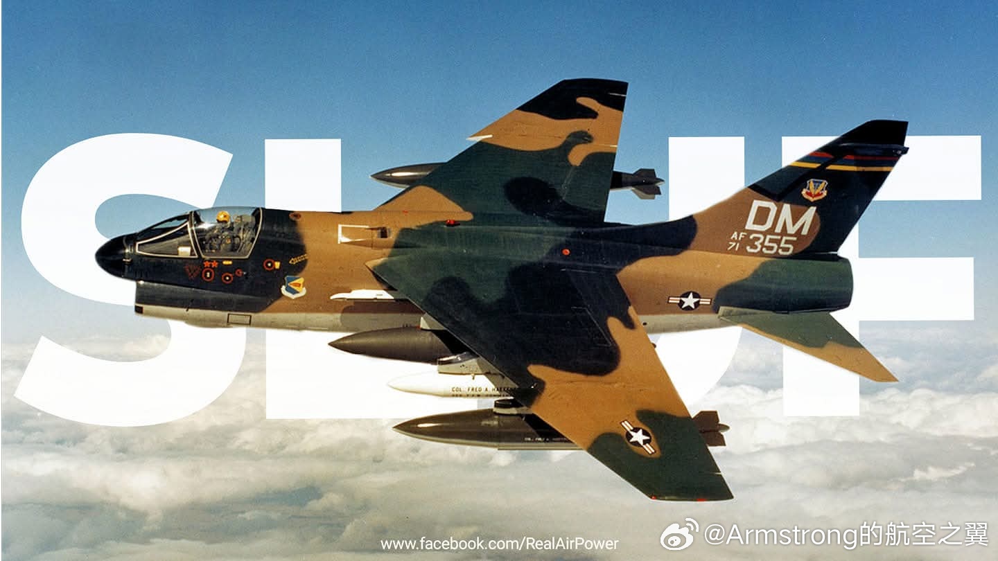 A-7海盗II舰载攻击机首飞60周年​​​