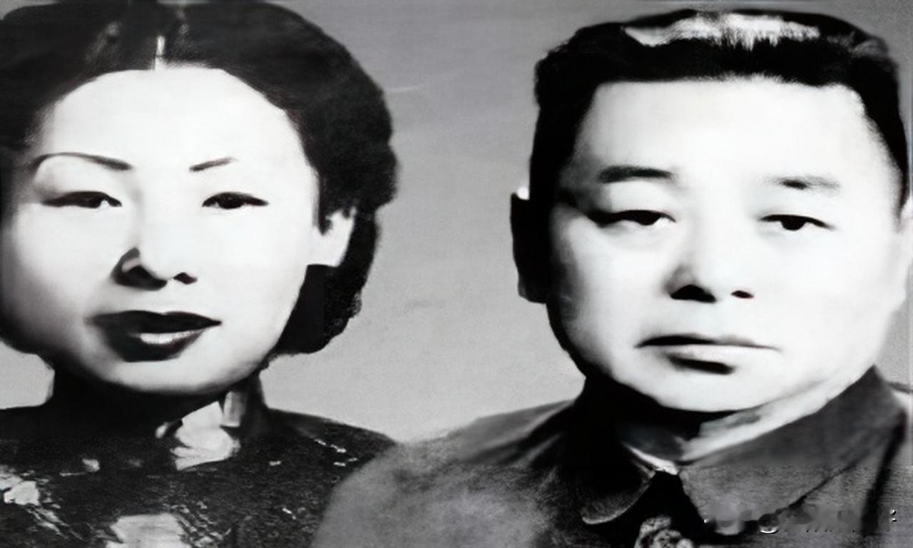 一天，范绍增再娶小妾，洞房夜，他喘着粗气，猴急的去解小妾的衣服。小妾按住手娇羞说