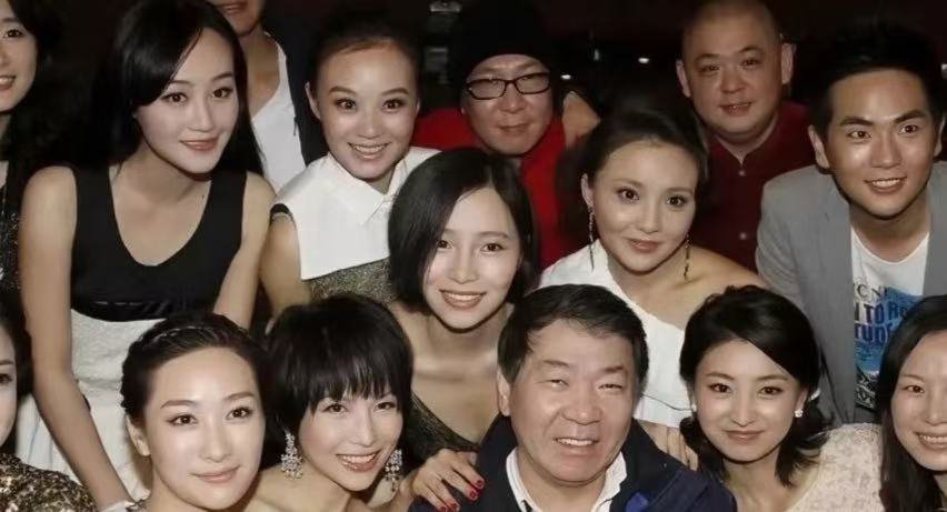 那时候的蒋欣，脸还不这么小。