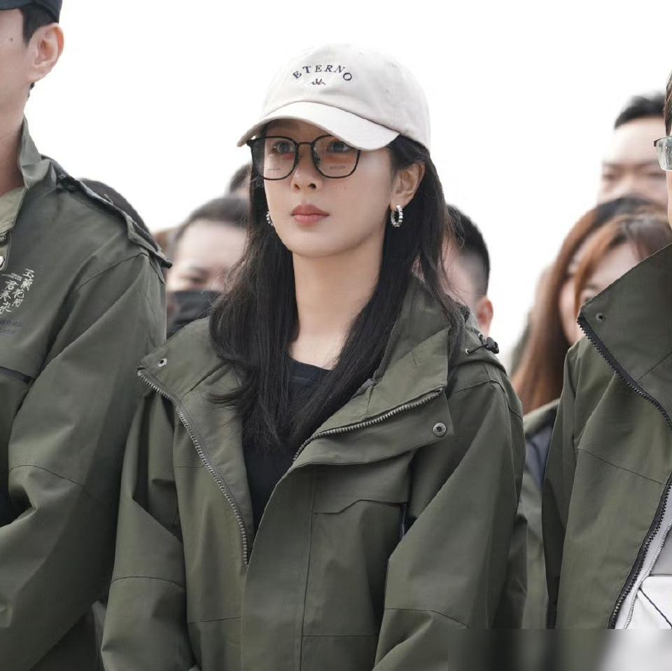 杨紫又进组了，她的电视剧存货《家业》男主韩东君。最近看她的工作节奏真的挺猛，