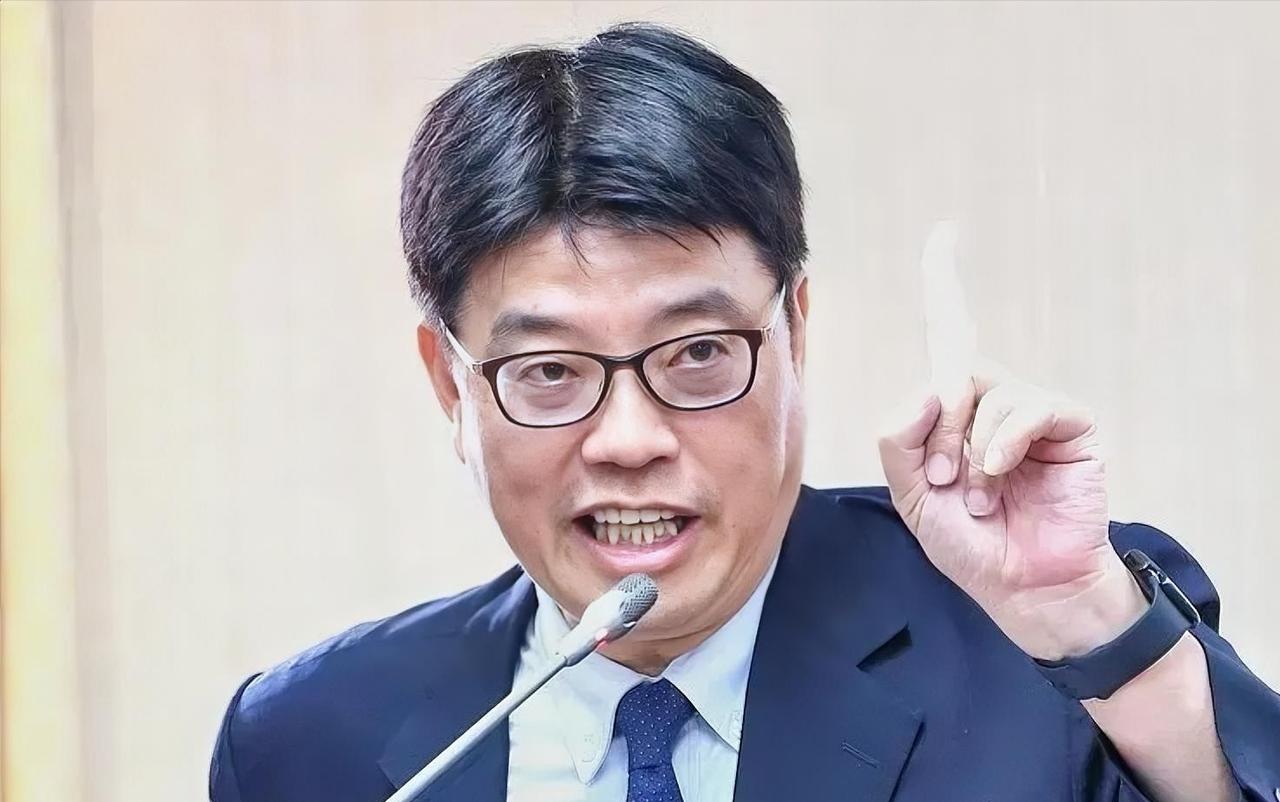 台湾陆委会：大陆没有管辖权。大陆对沈伯洋立案侦查，台陆委会主委邱垂正，今下午