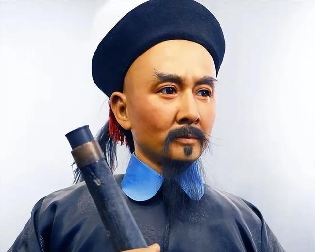 1841年，道光皇帝下令把林则徐“发配”新疆伊犁。刑部接到诏书，上上下下直犯嘀咕