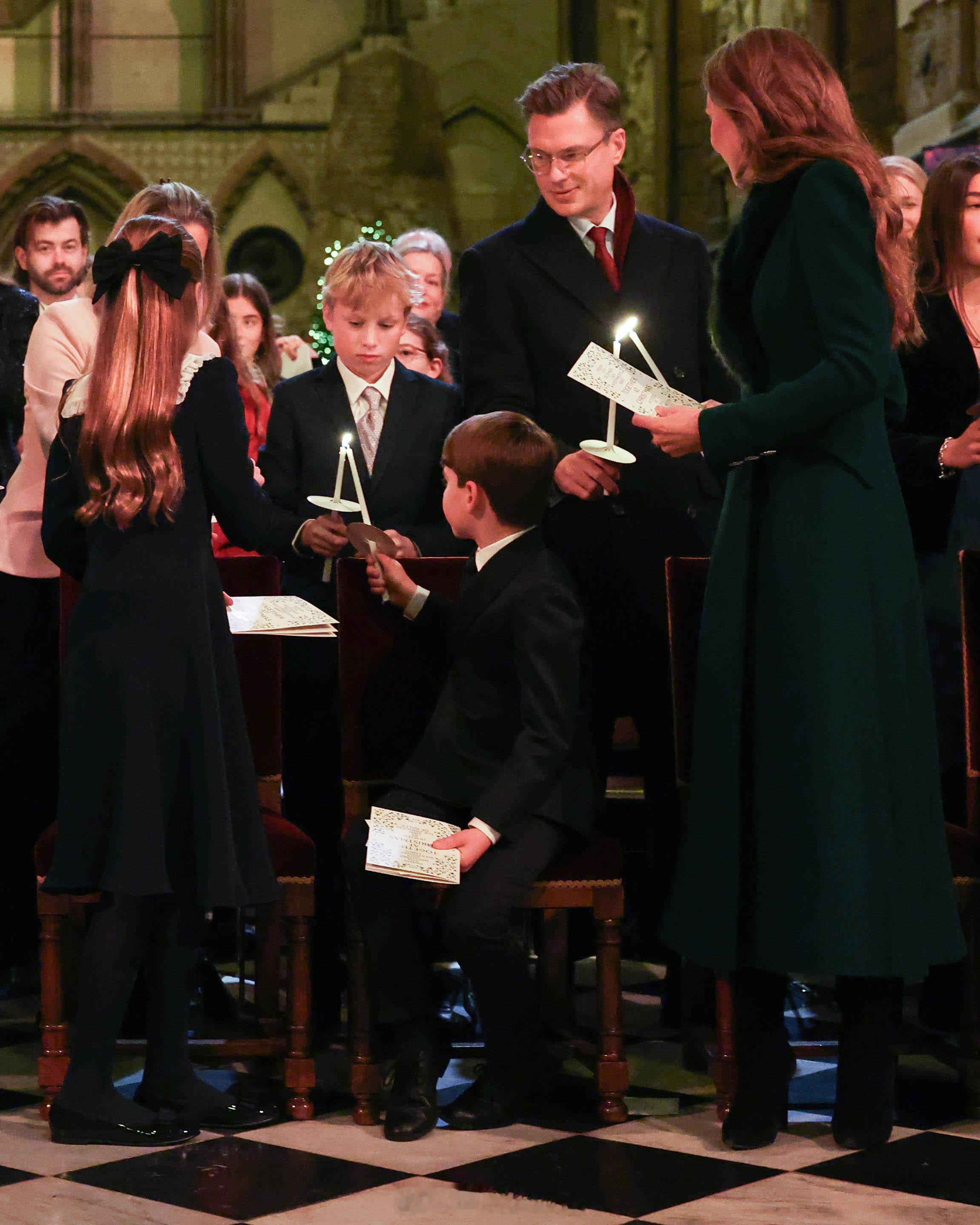 路易王子2025年12月5日，正值圣诞颂歌音乐会期间，7️⃣岁威尔士乔治王子