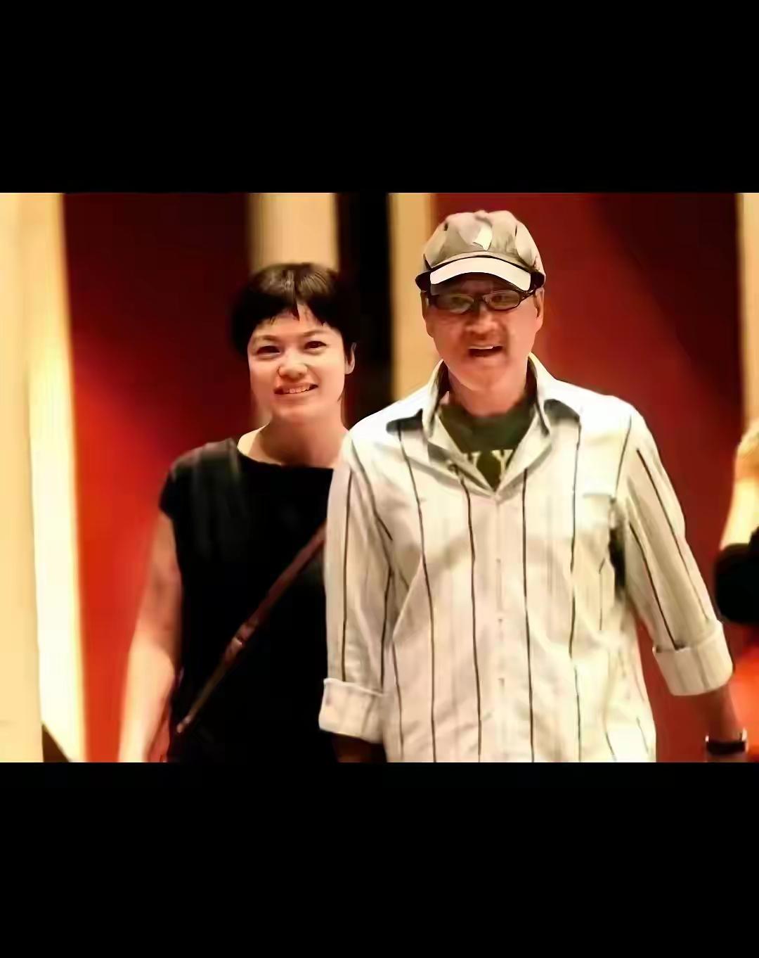 我觉得，李宗盛现任妻子比林忆莲好看多了！我一直觉得林忆莲一点都不好看，小鼻子小