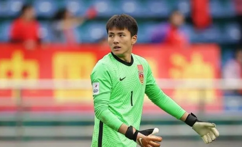 来看一组数据，李昊距离顶级门将也许只差三厘米！随着U23亚洲杯李昊的出色发挥