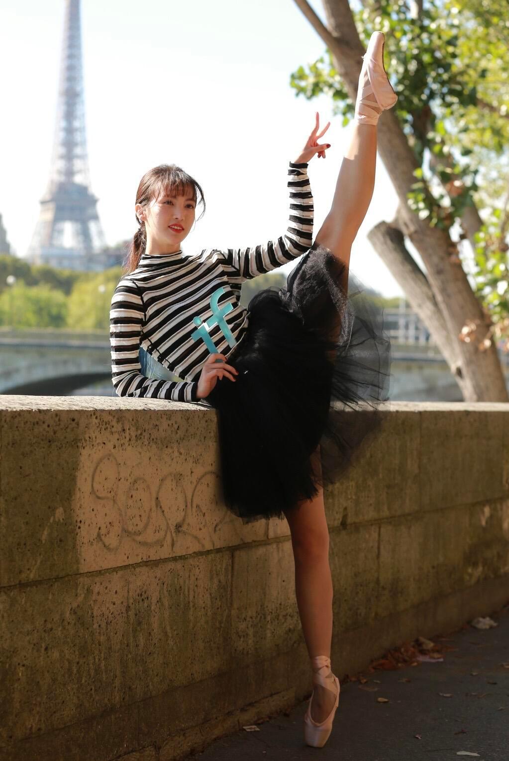 金晨黑天鹅一字马优雅高级