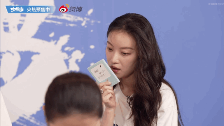倪妮内心该有多温柔被倪妮给阿花的祝福戳中了！“带着爱和希望好好活着”，简单一句却