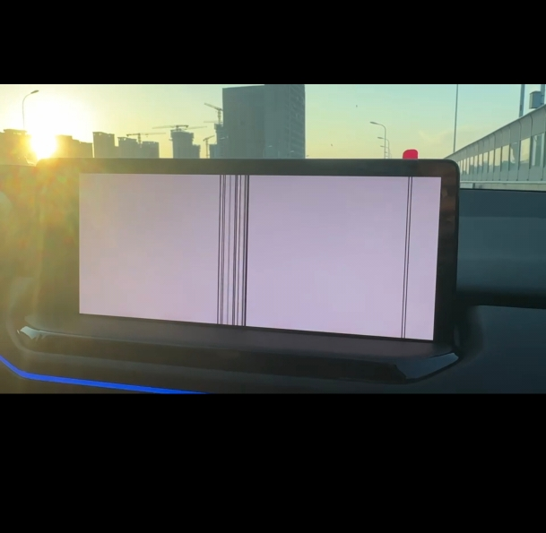 十一代雅阁质量堪忧，1.1w公里中控报废车主购买的11代雅阁智享燃油版，平时一