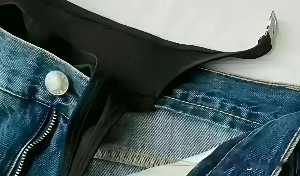 原来娜扎这个裤子是这样的，当年喷成啥样了