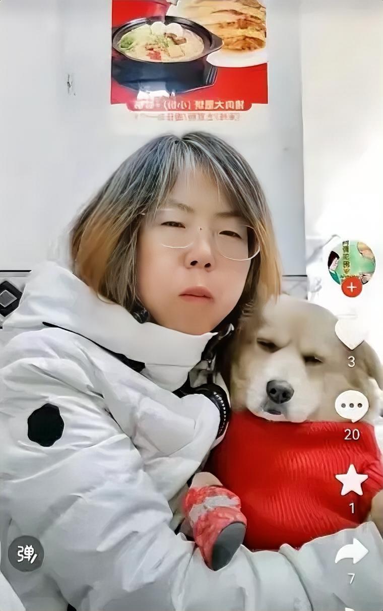 一觉醒来，带狗吃涮肉的女子的天塌了！她没想到自己的“爱狗”行为遭到了网