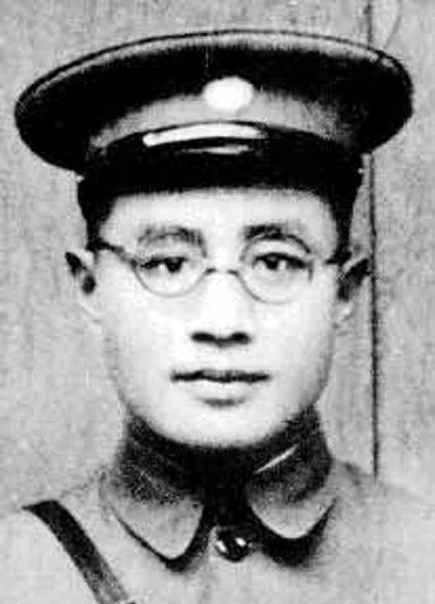 1949年，刘伯承听说原配还活着，并且日子过得很艰苦，就托人给她带信，想把她接到