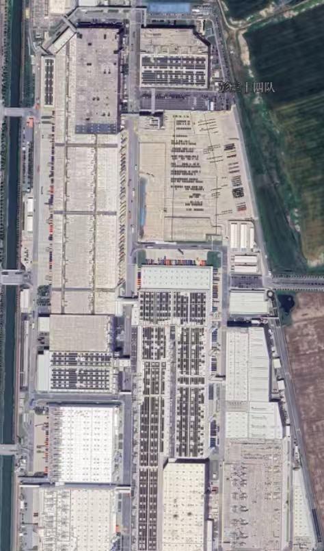 上海特斯拉超级工厂，占地1290亩，当时以市场价的10%卖给特斯拉，还为特斯拉提