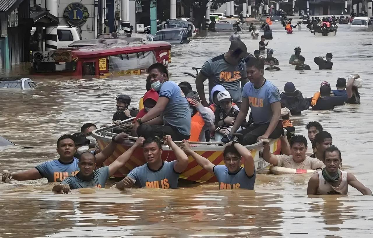 一边闯南沙引美军，一边求中国救援，菲律宾算盘太精？台风“海鸥”横扫菲律宾，