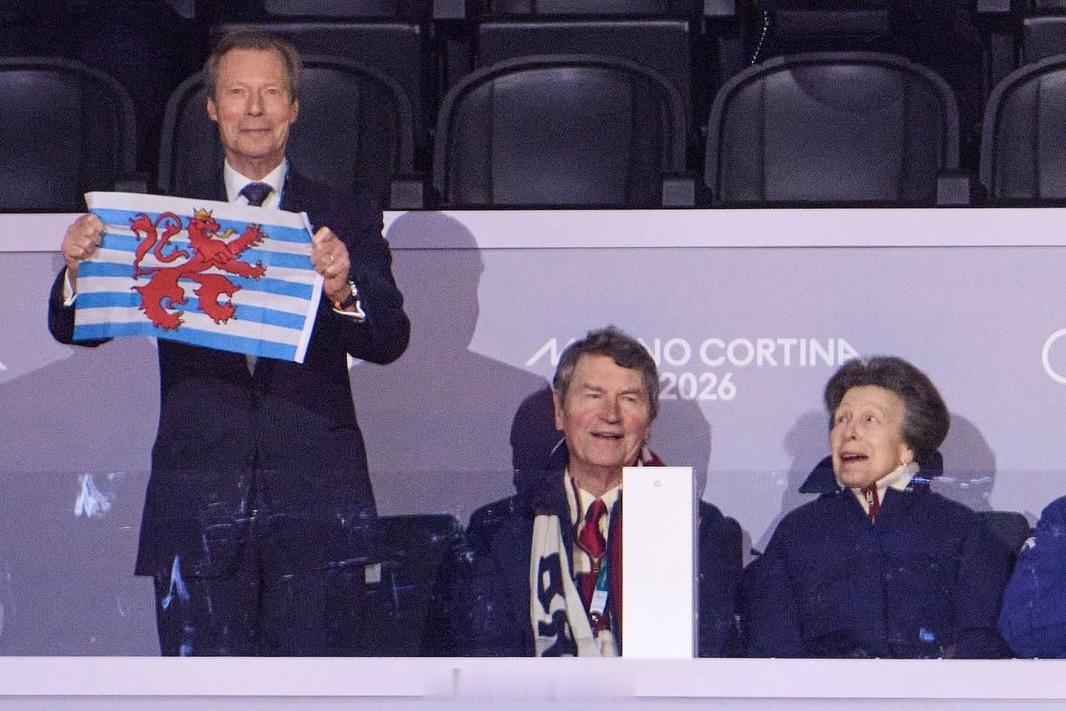 英国王室今天卢森堡王室发文分享亨利大公已于2026年2月6日在意大利米兰的圣