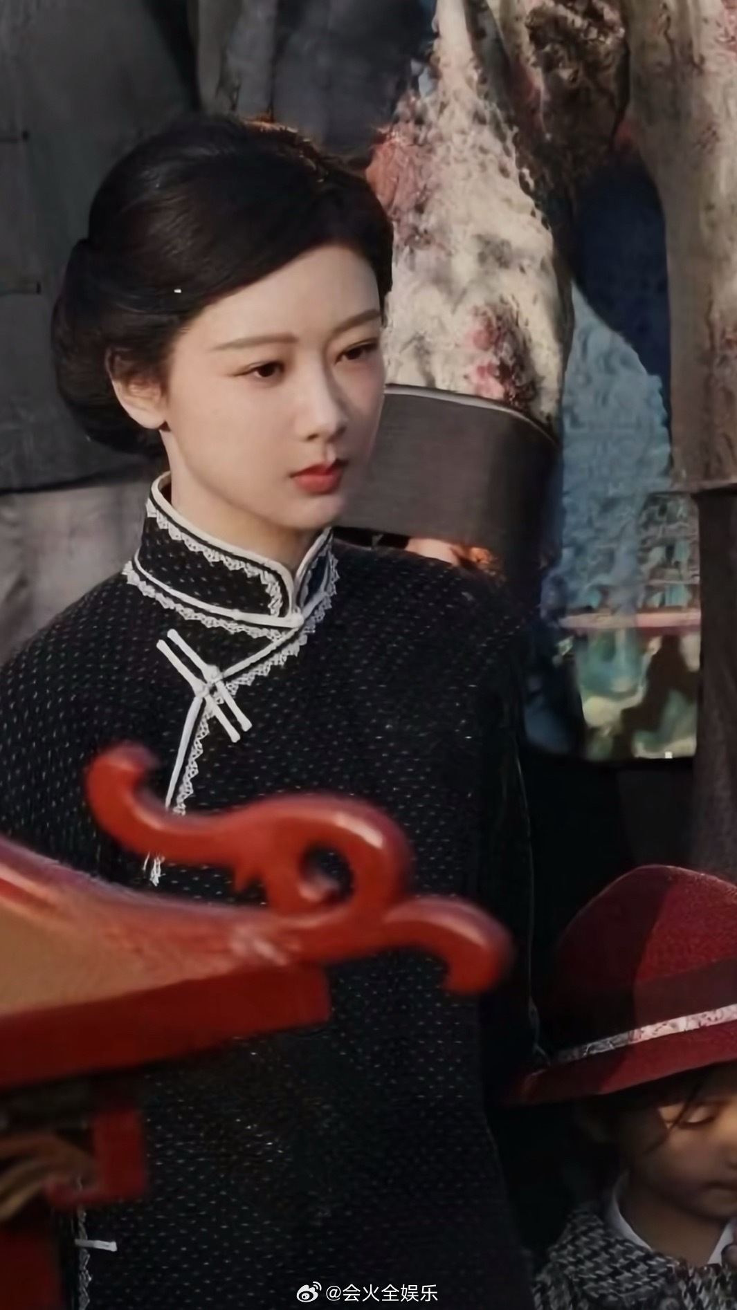 是旗袍盘发的董君竹妈咪杨紫旗袍盘发路透杨紫玉兰花开君再来旗袍造型