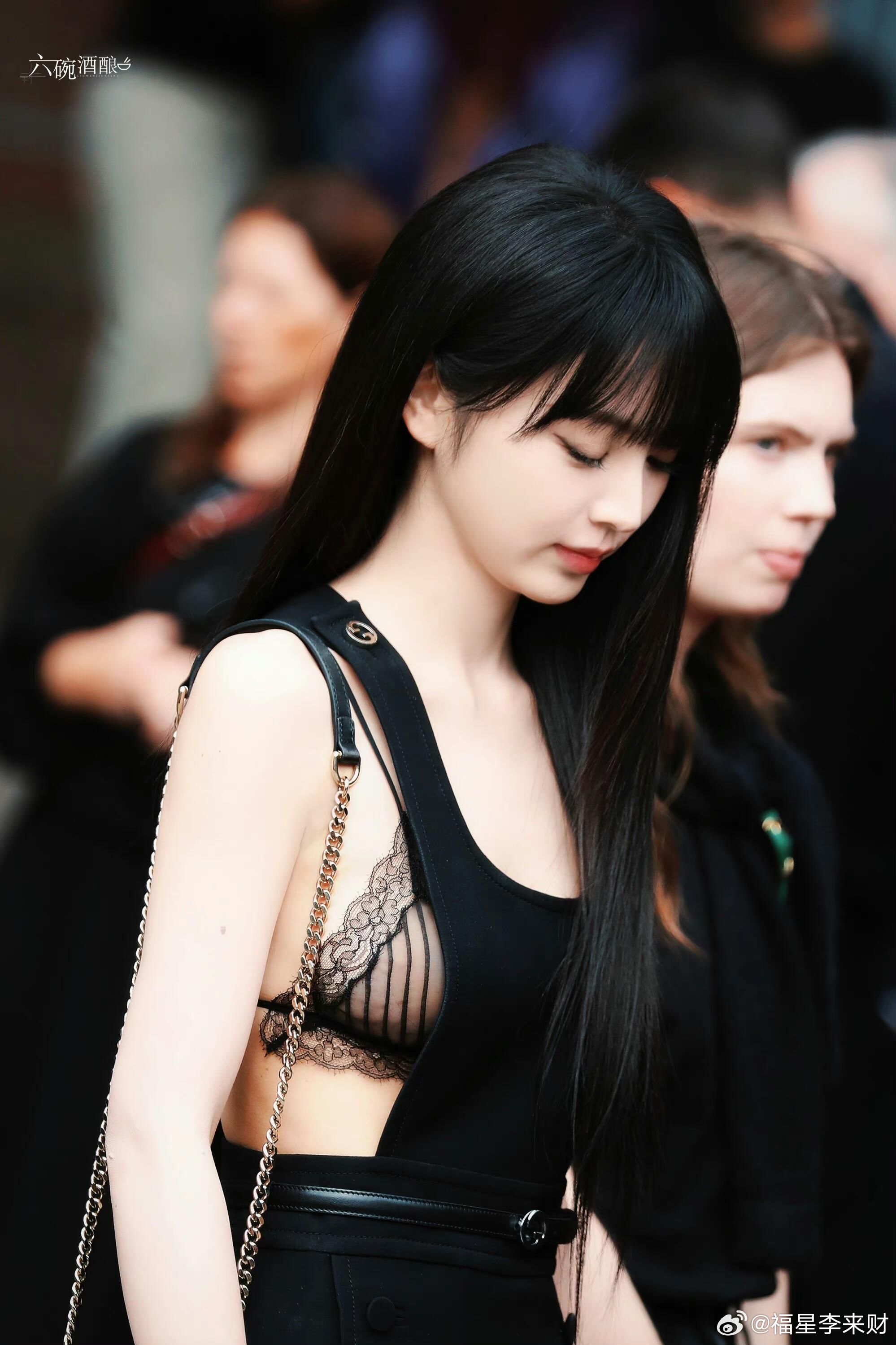 哇咔咔！！！田曦薇甜妹儿也太辣了吧