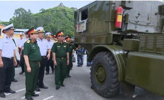 越南机动警察装备的乌克兰造防暴车乌克兰基辅