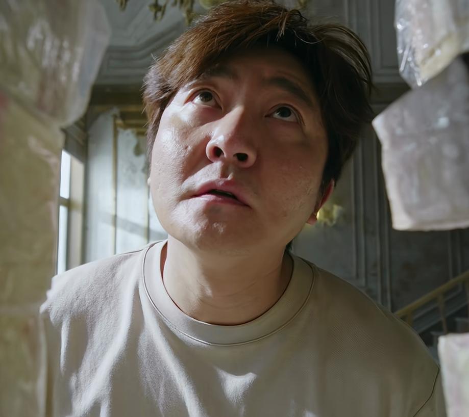 我算对郭京飞服气了！自从《都挺好》火了，就没演几个靠谱的人！不是窝囊到底，就是爱