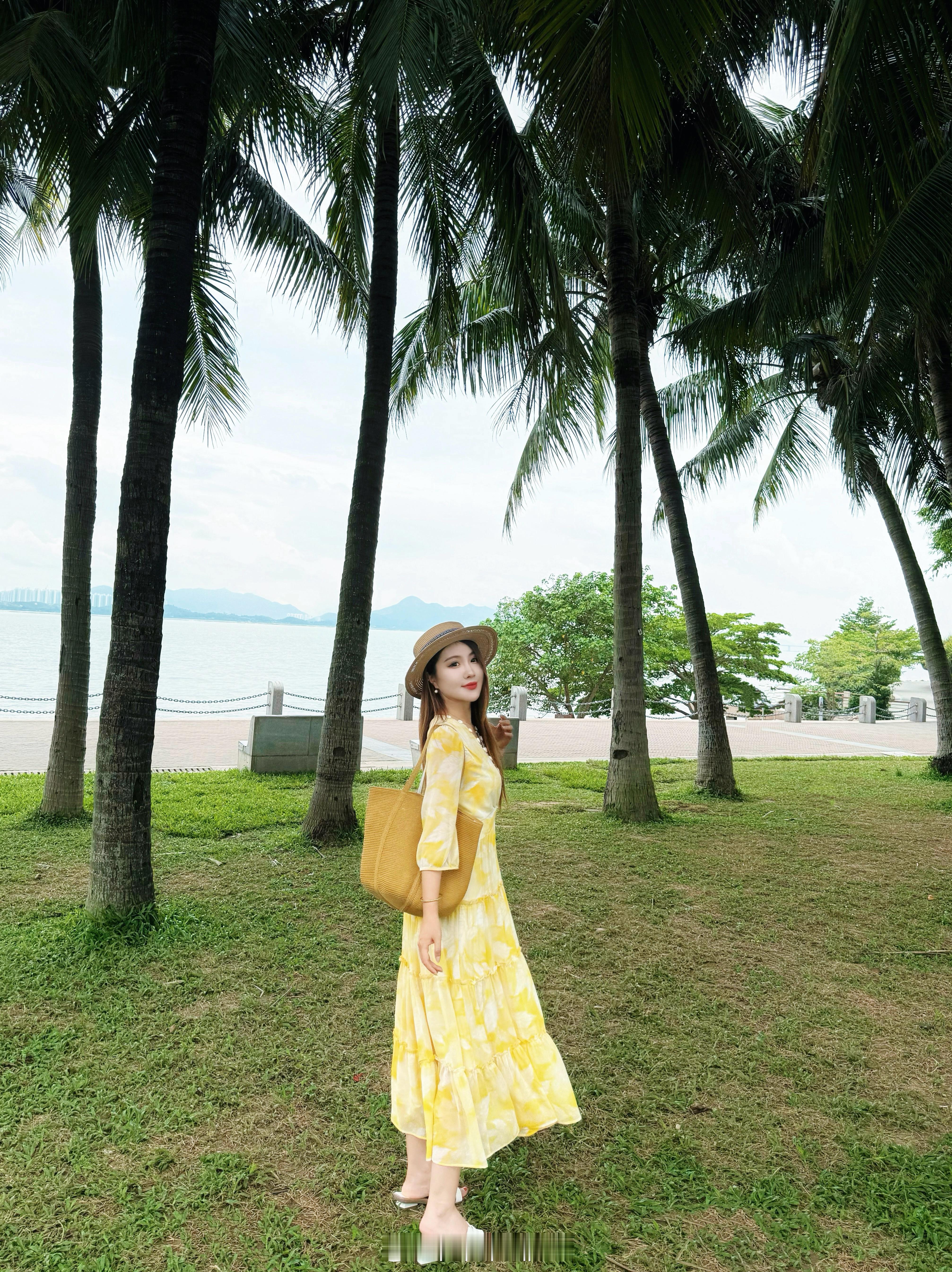 不在三亚在深圳🌴特别喜欢深圳湾公园可以在这里发呆一整天​​​