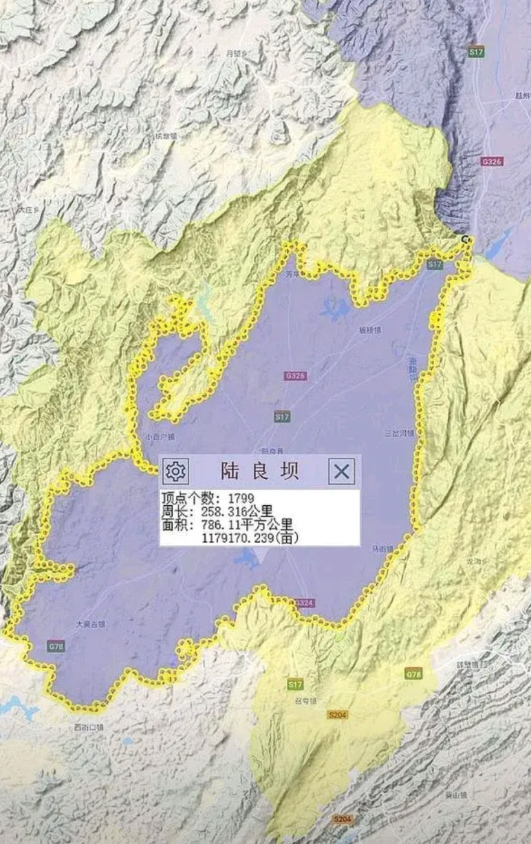 云南很不幸，也很幸运，虽然和贵州都是高原地形，却拥有像陆良平坝、大理平坝这样的宽