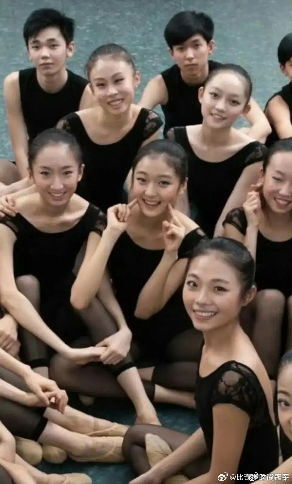 孙千附中时期就这么美了嘛！