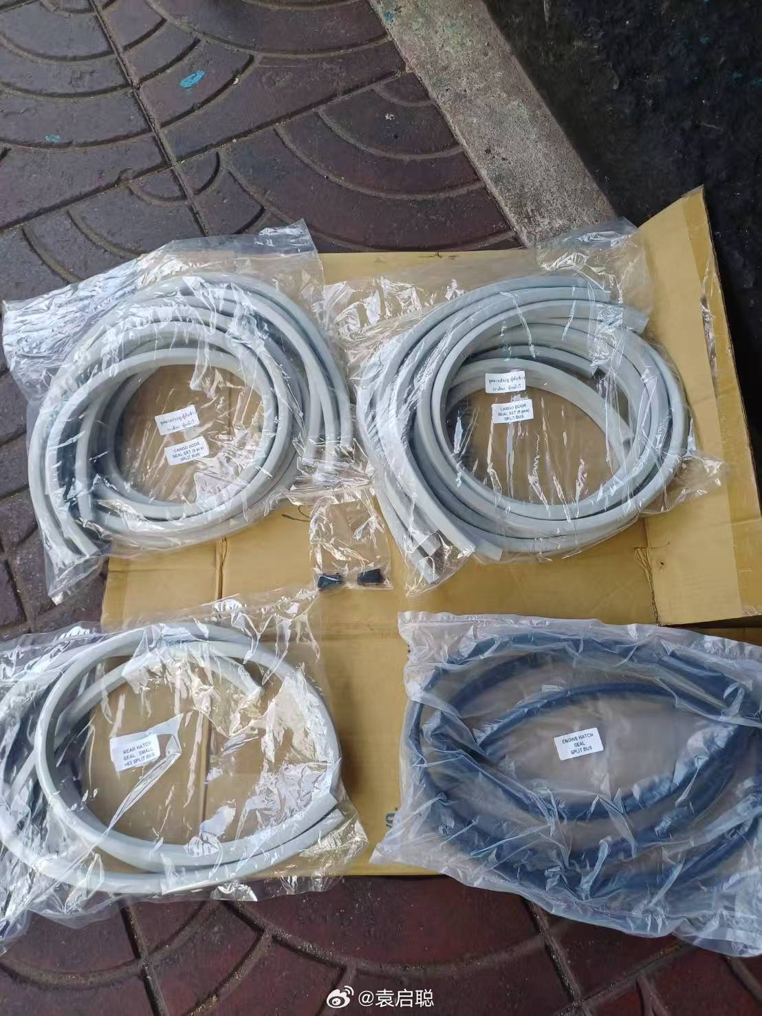 后门密封胶条到位，骄傲啊