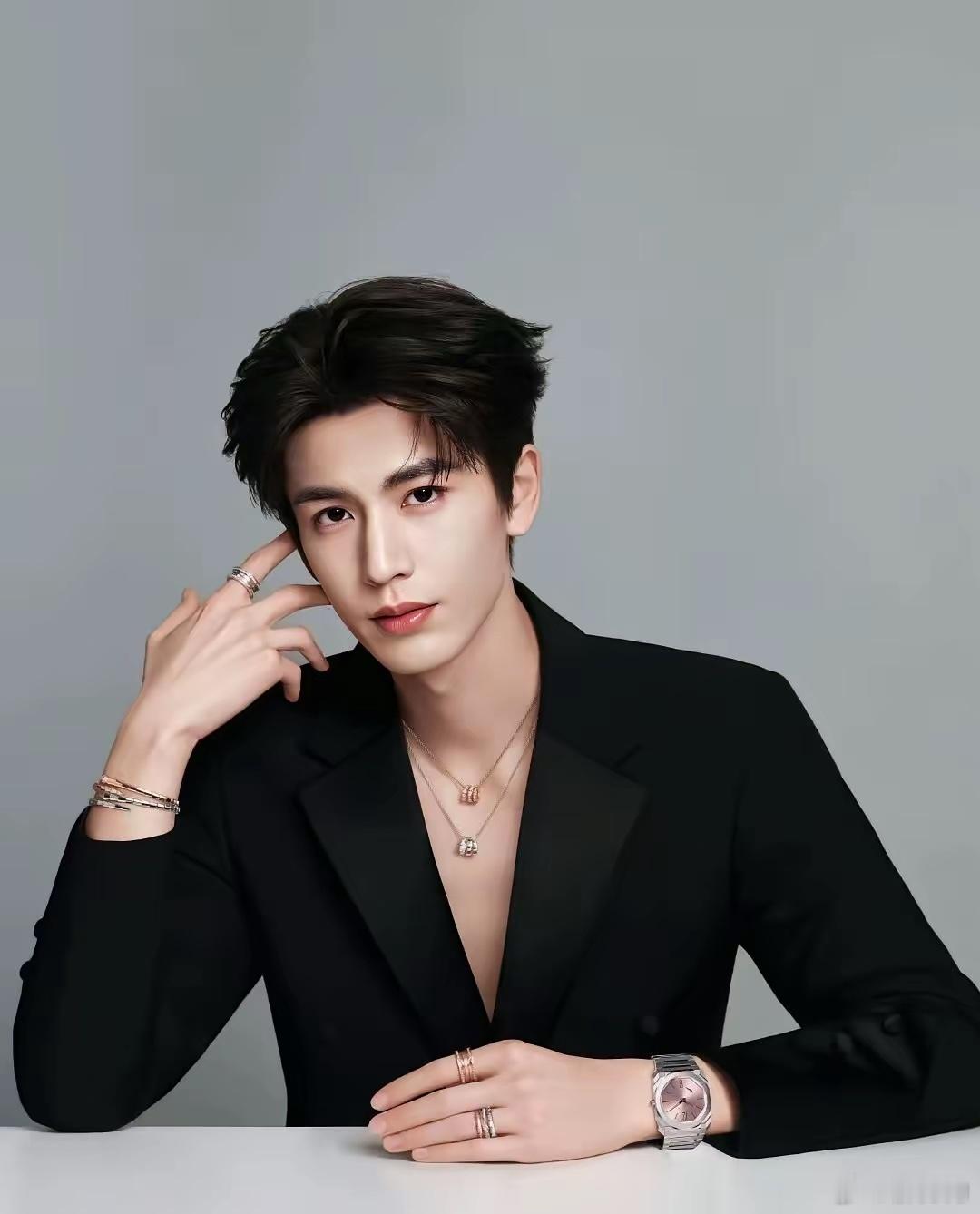 张凌赫应该是升咖最快的95生了吧哪怕是势头正猛的王鹤棣，当初拍完《流星花园》后也