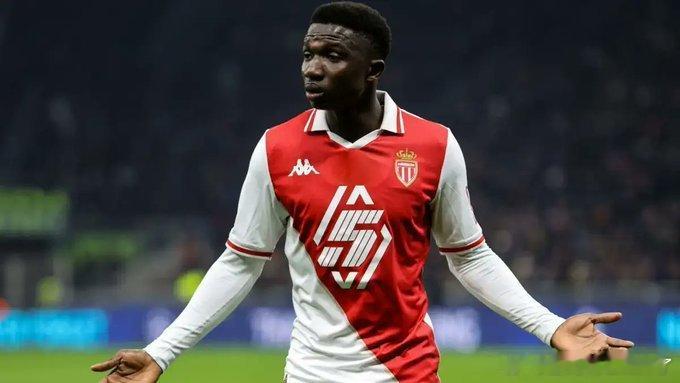 匈牙利记者透露摩纳哥中场球员拉明·卡马拉在利物浦的关注范围内卡马拉是22岁塞内加