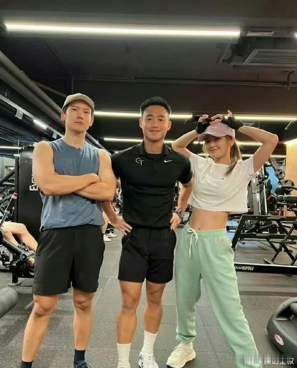 蔡卓妍一句“把绯闻去掉”，真的太勇了。年轻的时候喜欢帅的，上年纪了就喜欢有钱的