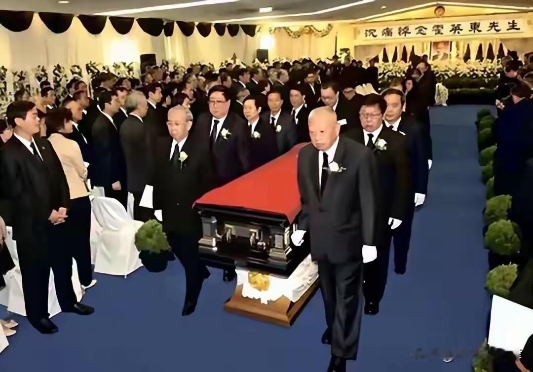1950年生死一幕！霍英东运援志愿军物资遭劫持，枪口抵头绝不退让1950年