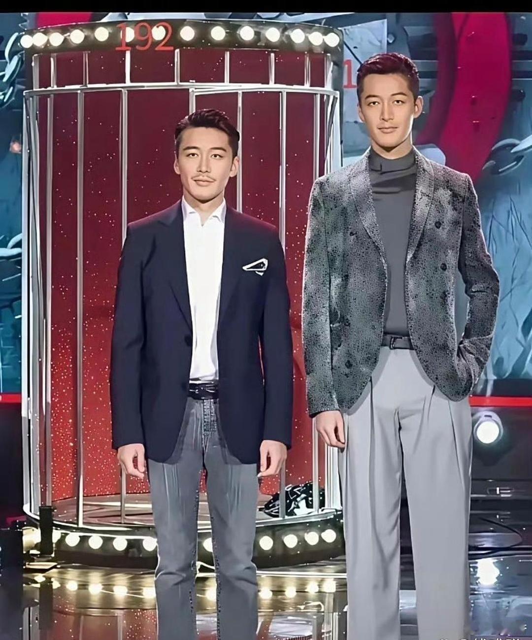 看完胡歌和胡兵的合照只能说身高在颜值方面一文不值吧？