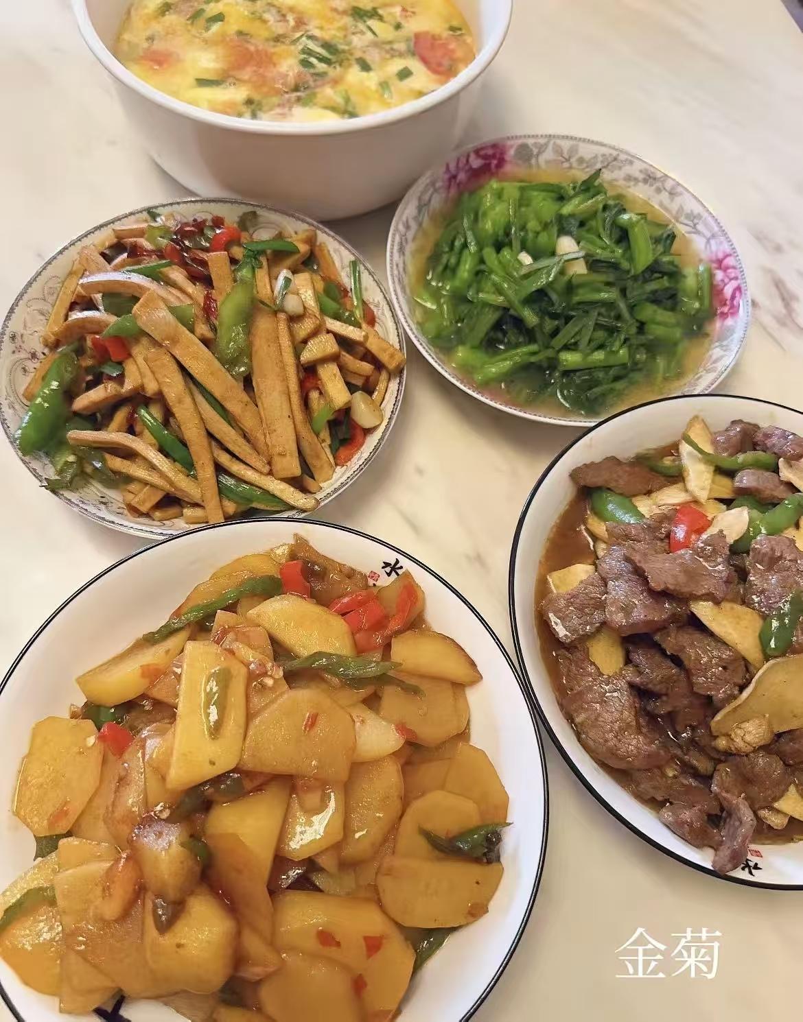 真的无语了！每个月按时给婆婆3000块生活费。如果3000元包含水电、水果、牛奶