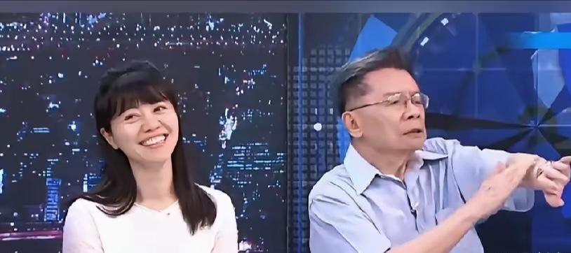 台湾名嘴沈富雄，在政论节目中讽刺台中市长卢秀燕对台中市民自称“妈妈”。沈富雄