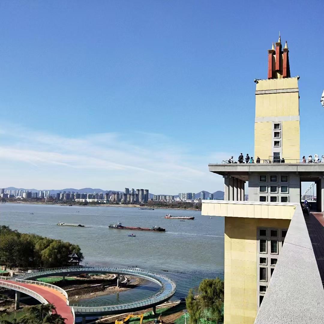 南京建宁路隧道即将通车，让南京长江大桥“好好休息”一番，如何。南京建宁路长江隧