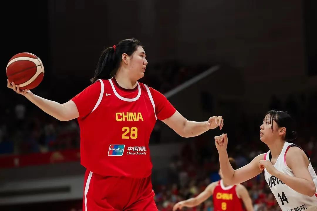 连续缺阵决赛大杀招中国女篮热身赛最后练兵！张子宇连续缺阵背后藏着什么牌？