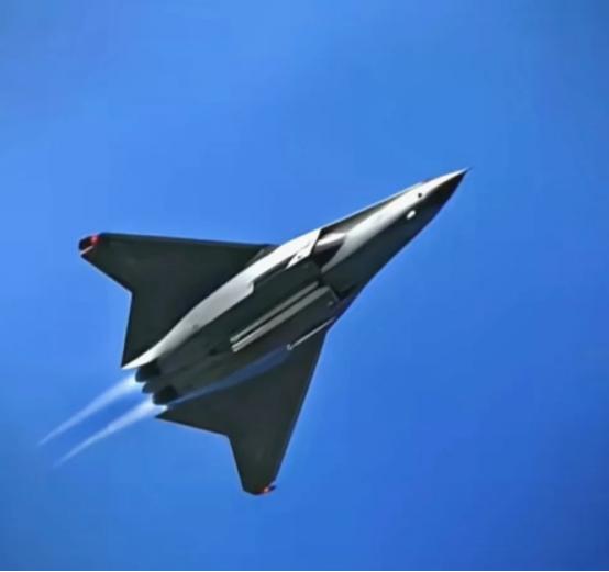 歼50，其实是可能是比歼-36更逆天的存在，因为在歼50的身上，物理学似乎不存在