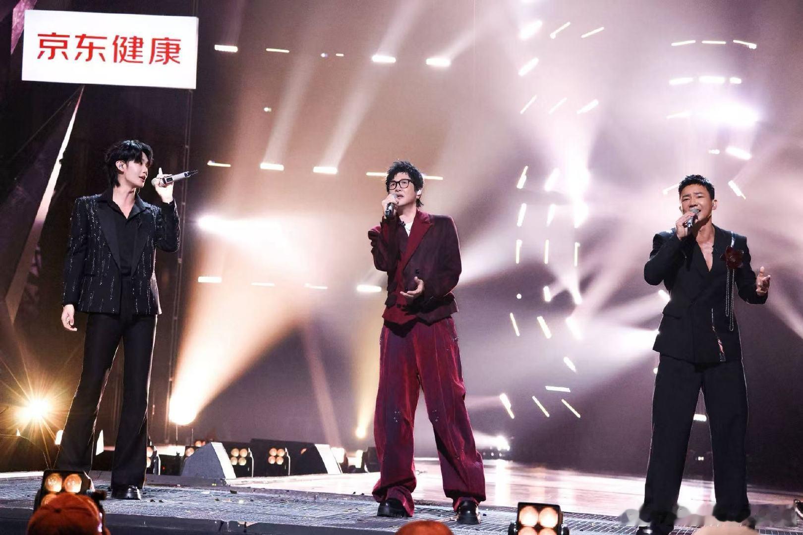 刘畊宏女儿是时团粉丝刘畊宏女儿喜欢时代少年团吃瓜吃到惊喜，原来刘畊宏女儿是时代