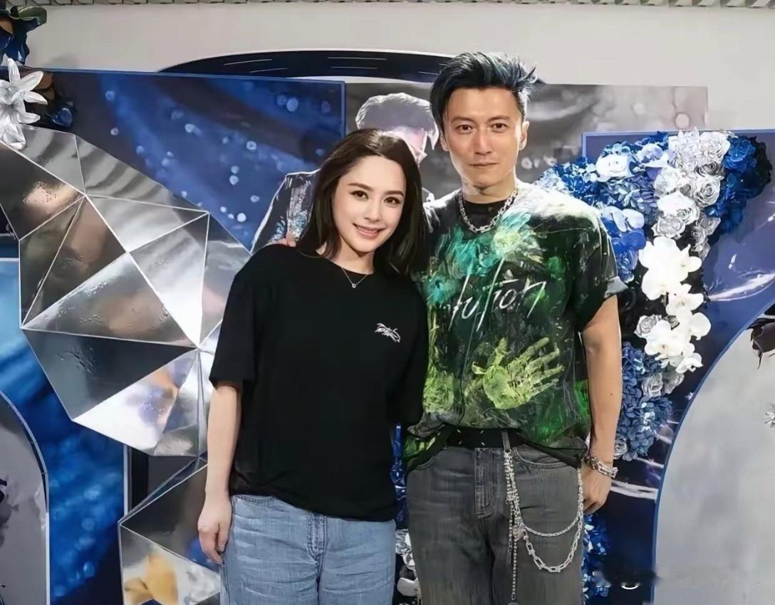 阿娇也太冻龄了吧！这么多年一点变化都没有，依旧少女感满满，又美又年轻～